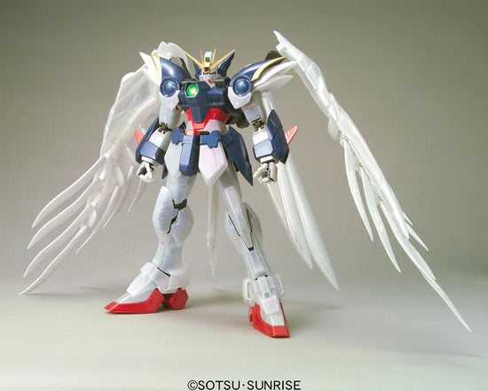 PG 1/60 Wing Gundam Zero Custom Pearl Mirror Coating Ver.