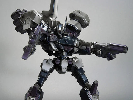 Armored Core Crest CR-C840/UL
(Lightweight Class Ver.) 1/72 Scale
Model Kit (Reissue)