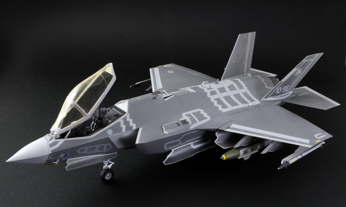 Модели f. Italeri f 35 Lightning 32. Lockheed f-35a Lightning II 1 32. F-35 Lightning 2 1/72. 2506 Italeri 1/32.