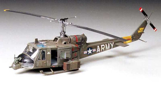 UH1B Huey Helicopter 1:72