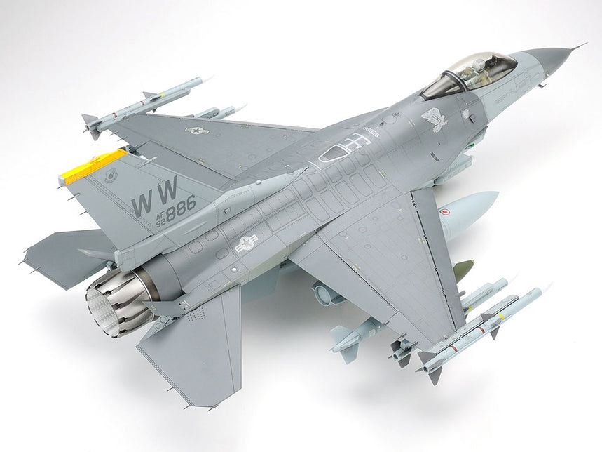 TAMIYA F-16CJ [Block 50] Fighting Falcon 1:32 Tamiya